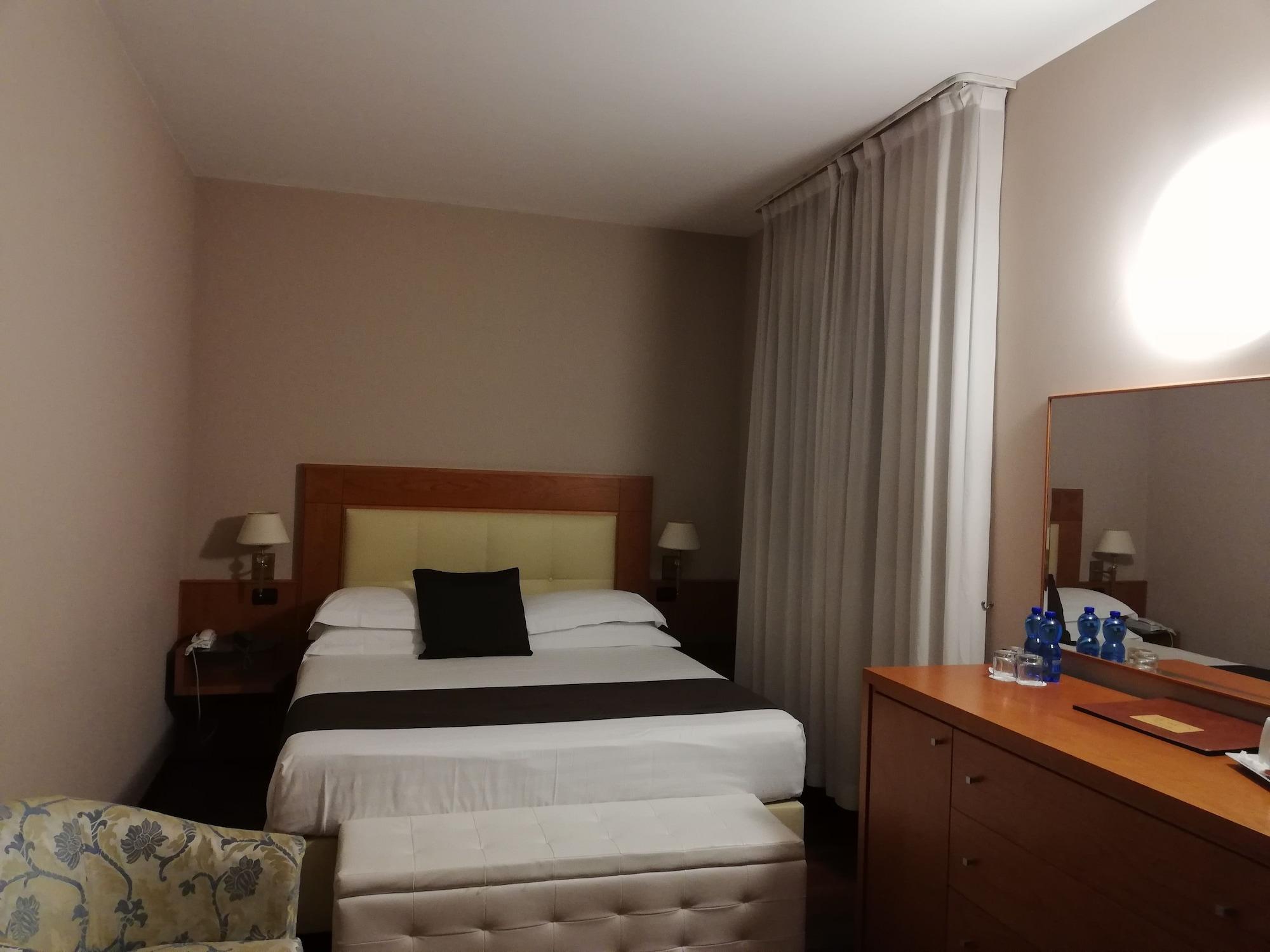 Hotel Clarin 14 By Dori ペスキエーラ・デル・ガルダ エクステリア 写真