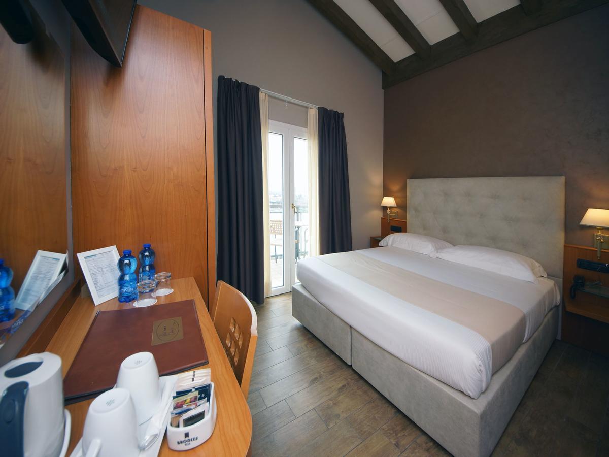 Hotel Clarin 14 By Dori ペスキエーラ・デル・ガルダ エクステリア 写真